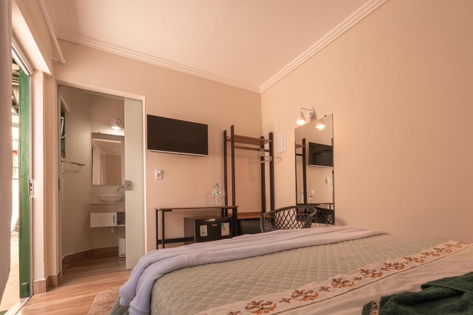 Villa Ida Acomodacoes, Suites Aconchegantes E Charmosas No Centro Serra Negra  Phòng bức ảnh